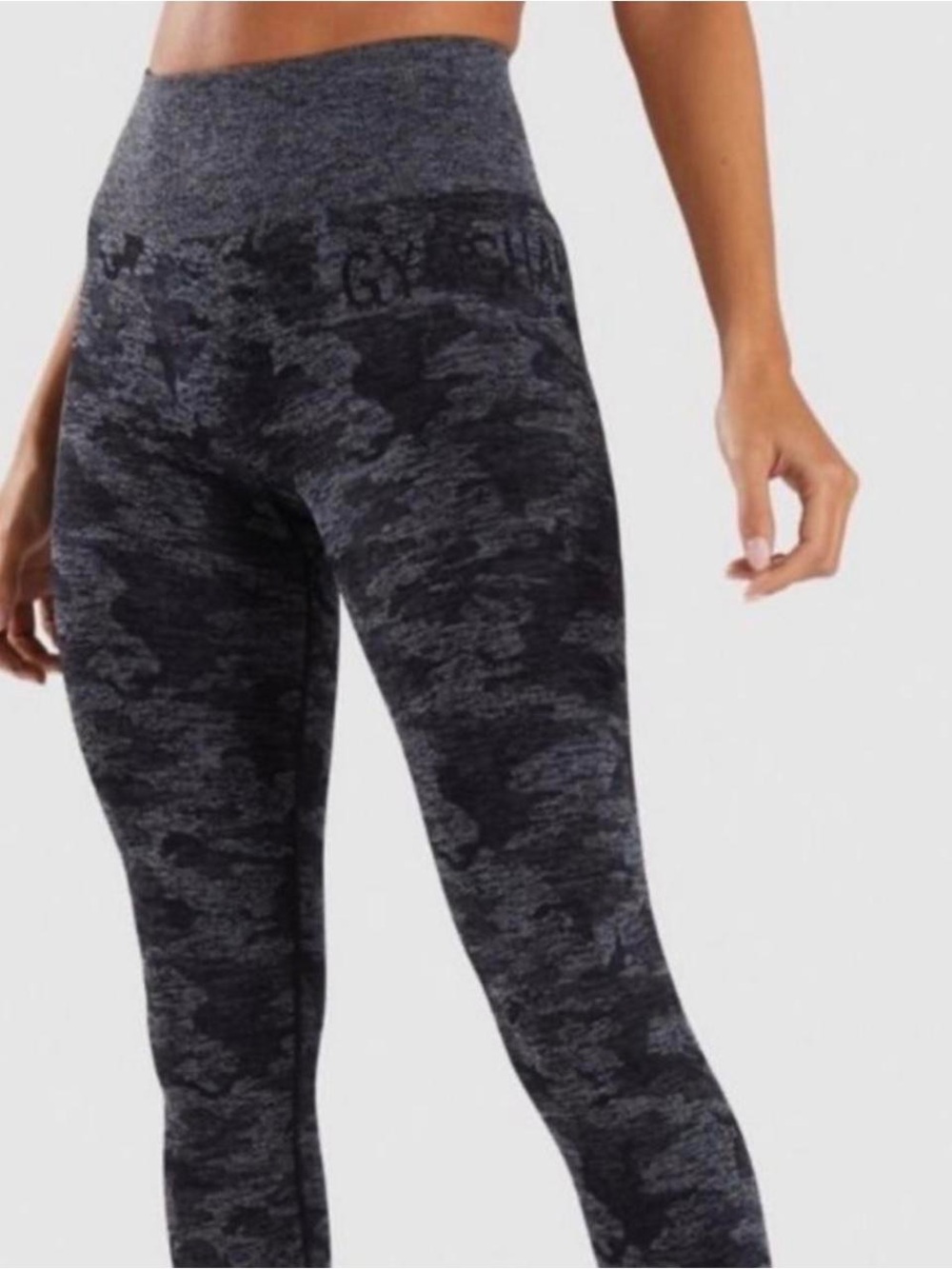GYMSHARK /// Women’s Seamless Charcoal Camo High-Waist Leggings - Size L